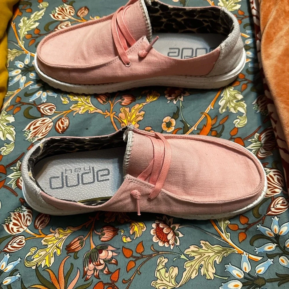 Hey Dude Women’s Wendy Guava Shoes - Picture 5 of 9